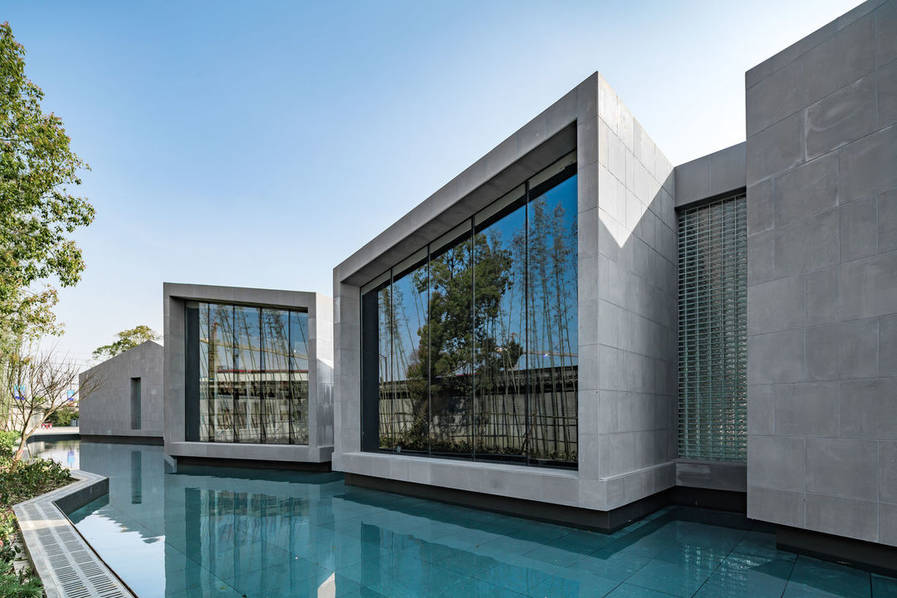 f巧用玻璃幕墻，廢氣廠房變身當(dāng)代藝術(shù)館