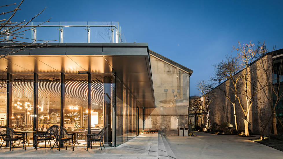 巧用玻璃幕墻，廢氣廠房變身當(dāng)代藝術(shù)館