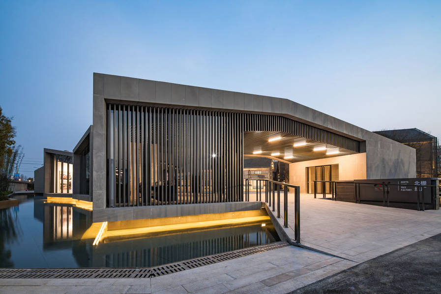 巧用玻璃幕墻，廢氣廠房變身當(dāng)代藝術(shù)館