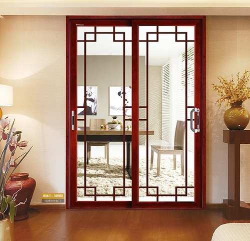 現(xiàn)代廚房推拉門應(yīng)注重保養(yǎng)