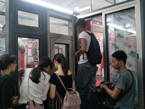 富軒門窗亮相菲律賓國際建材展