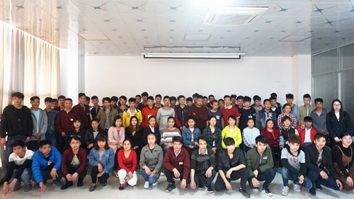 正是奮進(jìn)好時(shí)光，富軒門窗新員工訓(xùn)練營圓滿成功！