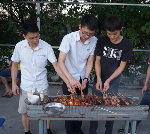 富軒門(mén)窗生日會(huì)與燒烤激情相約