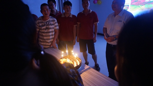 盛夏生日會(huì)