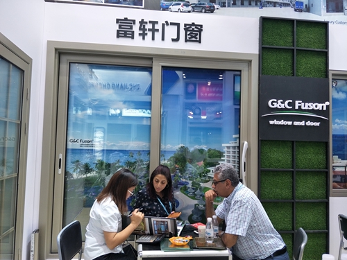 世界貿(mào)易盛事第124屆廣交會拉開帷幕