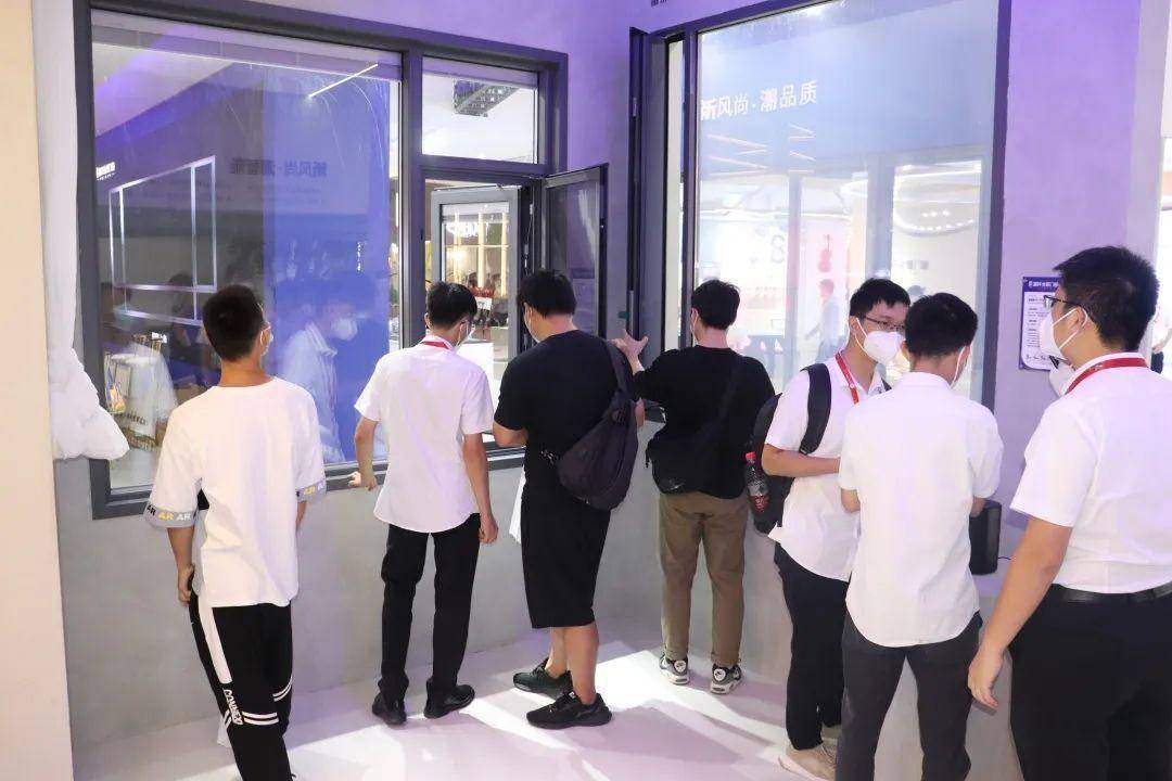 潮生活 匠新品｜富軒全屋門窗上海建博會(huì)DAY1收獲多項(xiàng)榮譽(yù) 