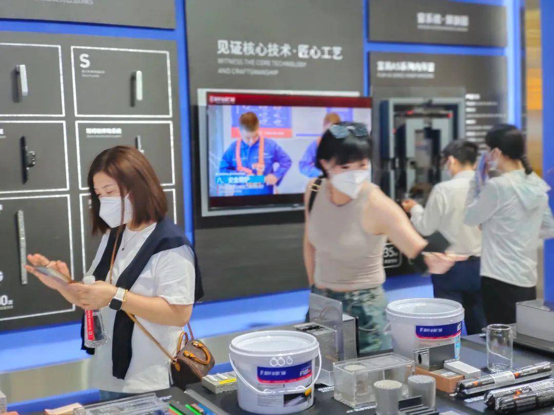 富軒全屋門窗上海建博會(huì)DAY3展廳圈粉無數(shù) 
